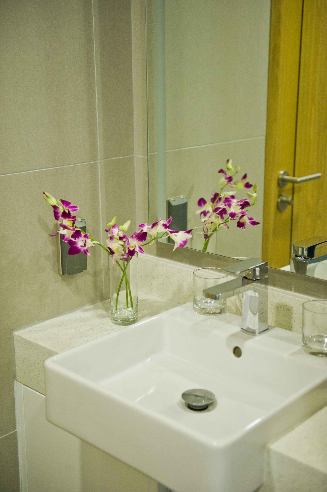 Ocean Stone Apartamento Phuket Exterior foto